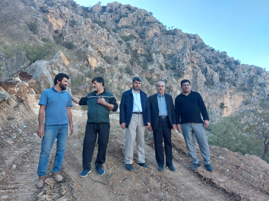 کشف بزرگترین معدن کائولن درسرفاریاب توسط مهندس سیدرحمت الله کشاورز مدیرشرکت بویرراه فارس